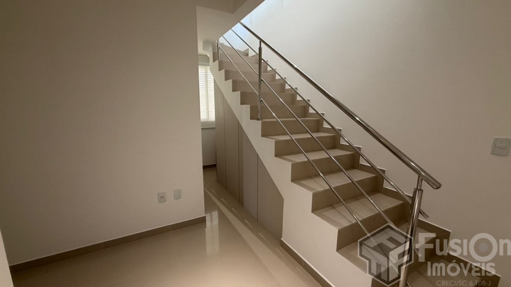 Cob duplex 03 su�tes com jacuzzi 